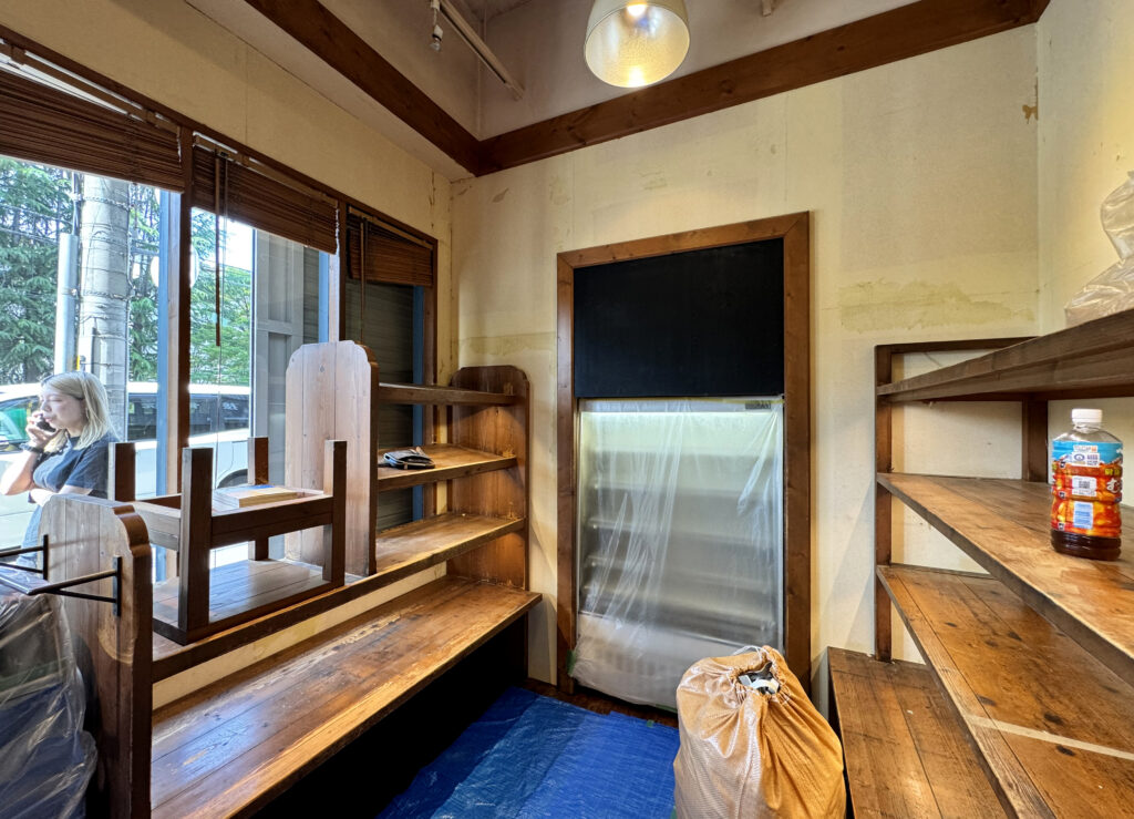京都 西院 パン屋 居抜き 既存什器 店舗内装