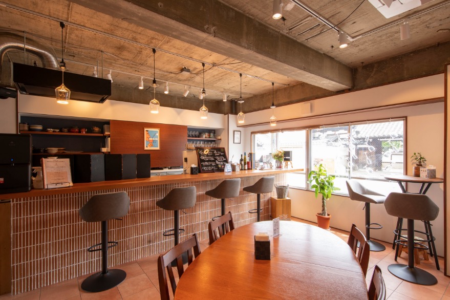 Wineshop&Cafebar HIKARU 京都 上七軒 カフェ内装 居抜き 施工事例